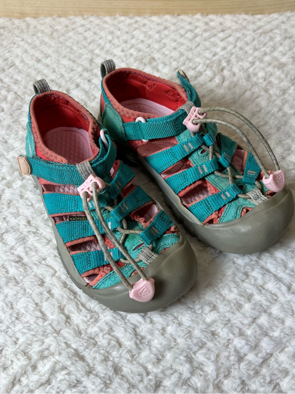 Keen Kids Teal & Pink Water Shoes - Beach Pool River Lake Hike Climb Outdoorsy